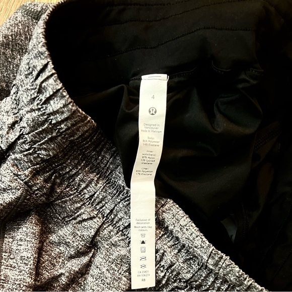 Lululemon grey short - Picture 3 of 3